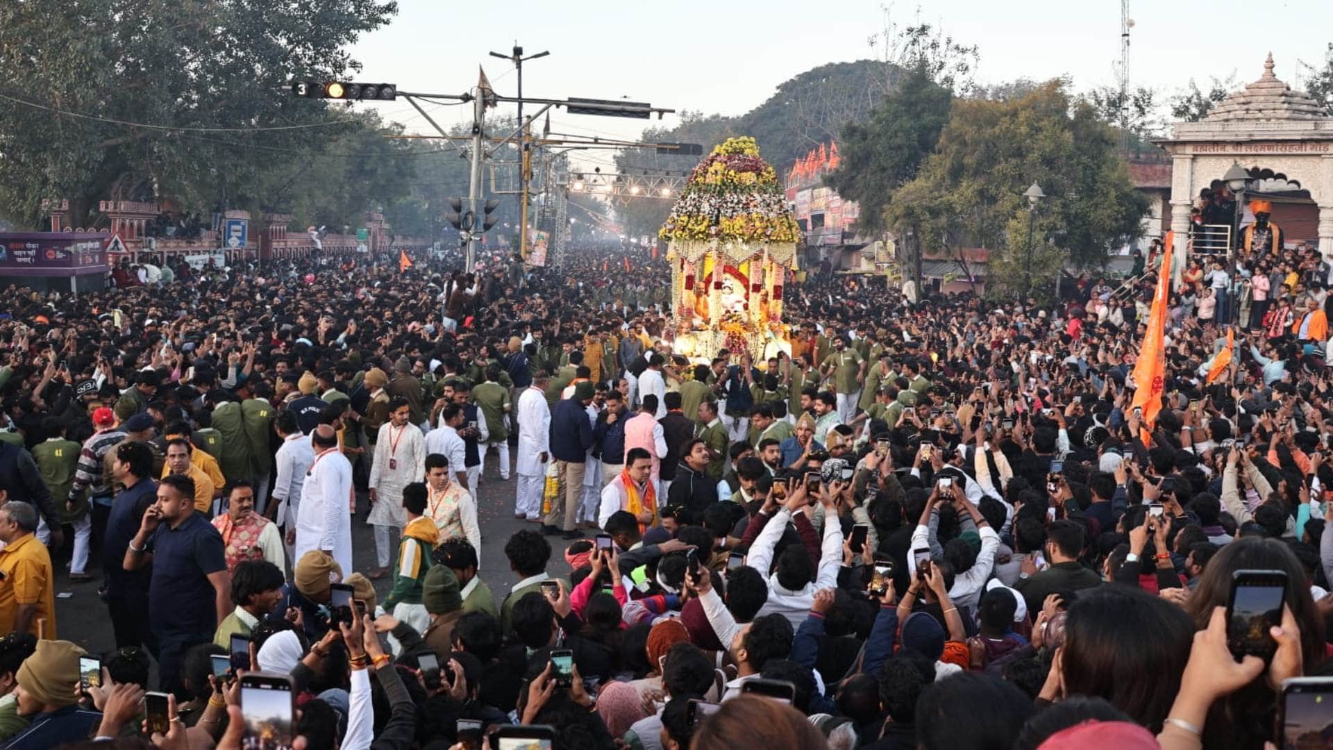Indore News: More than two lakh devotees gathered in the grand morning procession of Ranjit Hanuman.