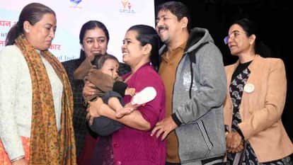 Minister Rekha Arya honored parents who adopted children with special needs Adoptive parents Uttarakhand news