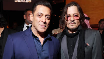 Salman Khan Meets Johnny Depp At Red Sea Film Festival In Dubai Fans Says Both Legends In One Frame It Is Aura