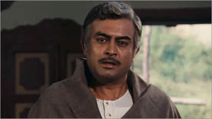 Sholay The Final Cut Watch This Iconic Cult Film For Dharmendra And A Lifetime Memory Gabbar Owns The Screen