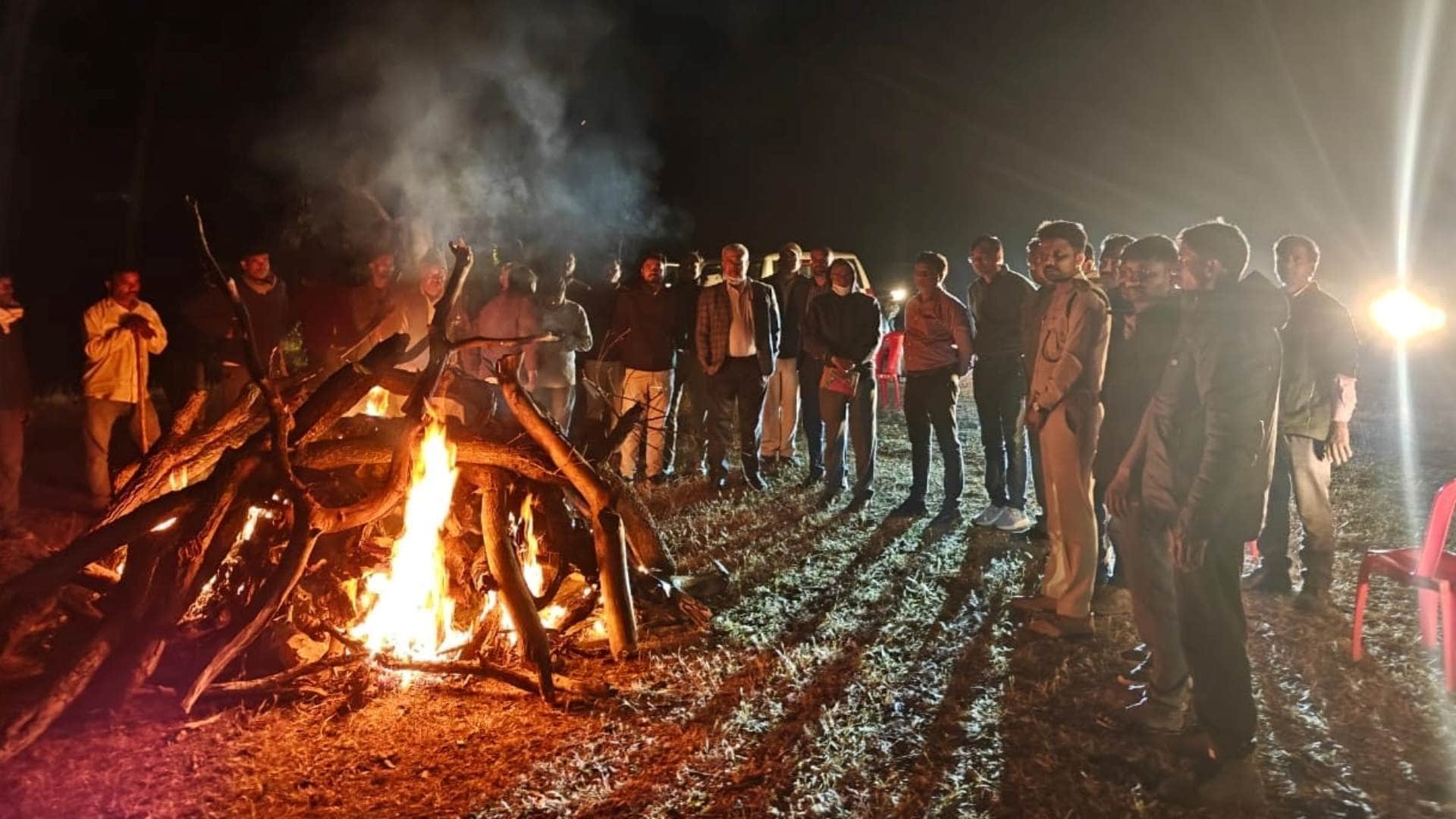 दोनों शावकों का किया गया अंतिम संस्कार।