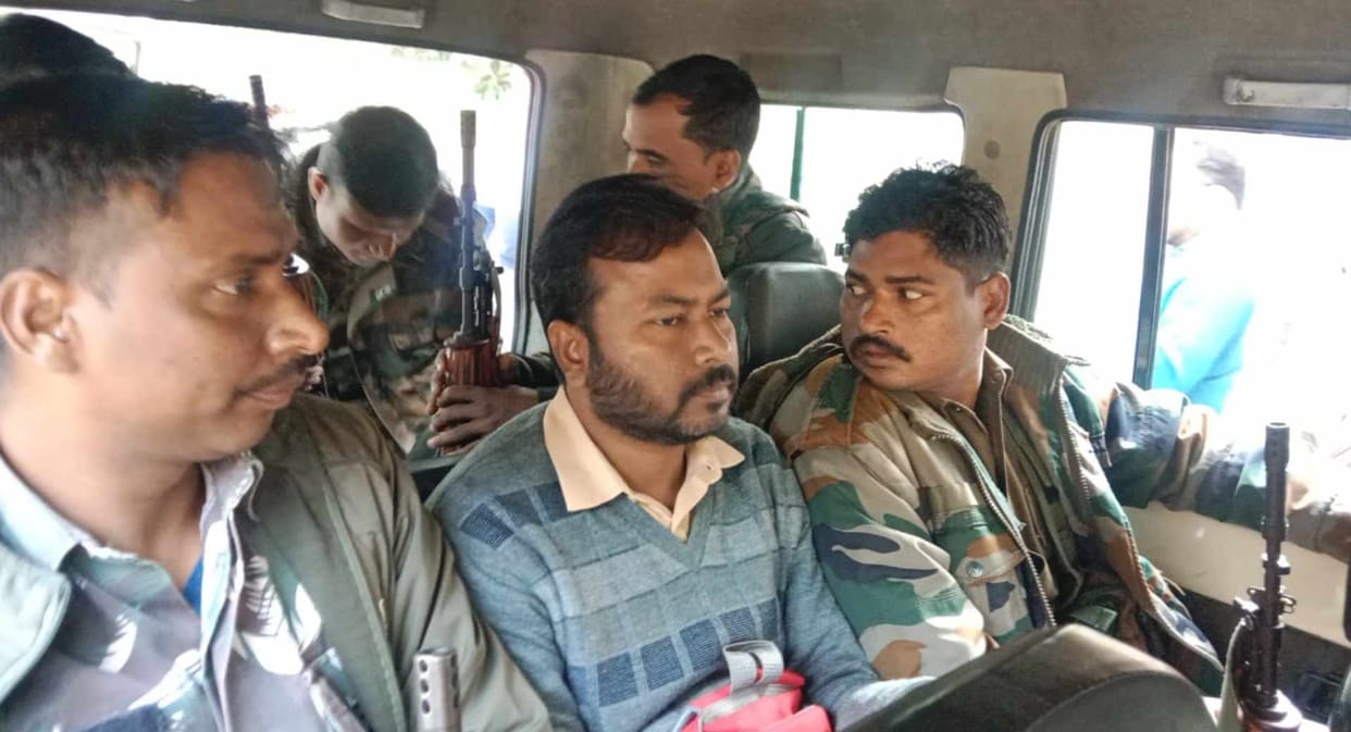chaibasa west singhbhum acb action bribery arrest executive engineer arun kumar singh prevention of corruption