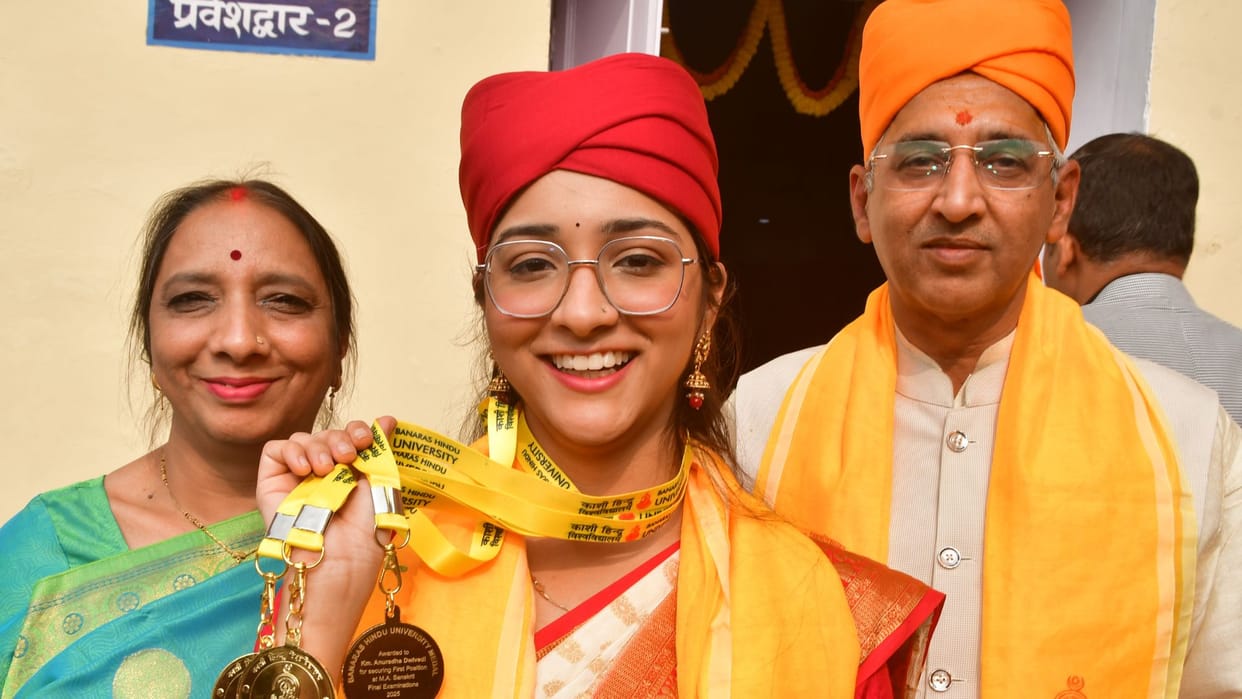 BHU Convocation Medals awarded to Kathak expert flutist great-grandson of man who educated Mahamana