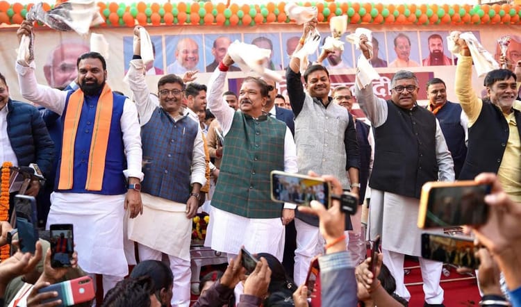 Bihar: दिलीप जायसवाल बोले- समर्पित कार्यकर्ता ही संगठन की असली ताकत, सम्राट ने कहा- सबको मान-सम्मान मिलेगा