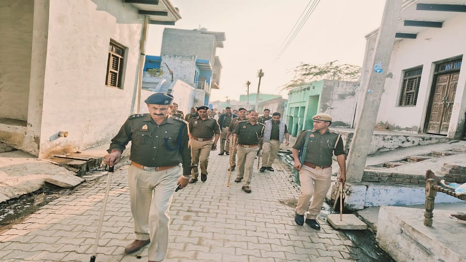 Police raid in Devseras village of Mathura to caught cyber fraudsters