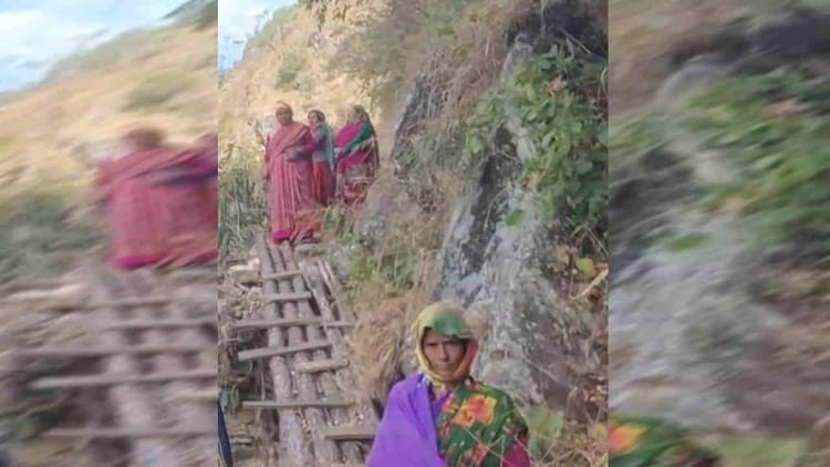 Karanprayag News: गुनाड़ गांव का खतरनाक रास्ता... जान जोखिम में डाल बल्लियों से आवाजाही कर रहे ग्रामीण