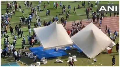 VIDEO: Lionel Messi Fans Create Chaos in Kolkata,Angry Over Early Exit from Stadium, Chairs and Bottles Thrown