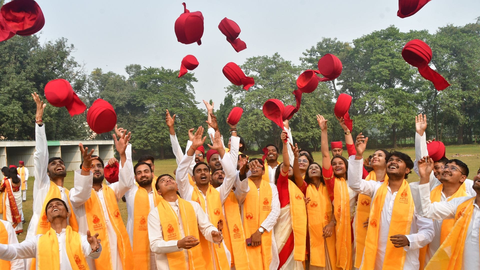 BHU Convocation 20 female students and 9 male students received gold medals from main stage