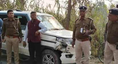 siwan government vehicle speeding bolero bike riders injured road accident pachrukhi police station