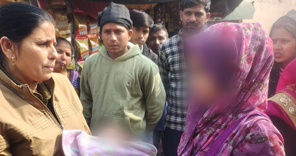 Humanity Shocked as Mother Abandons One-Month-Old Baby on Agra Road