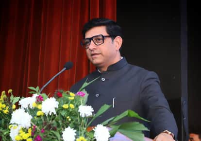 Indore: Mayor says officers don't want to work, how many times should I call for one job?