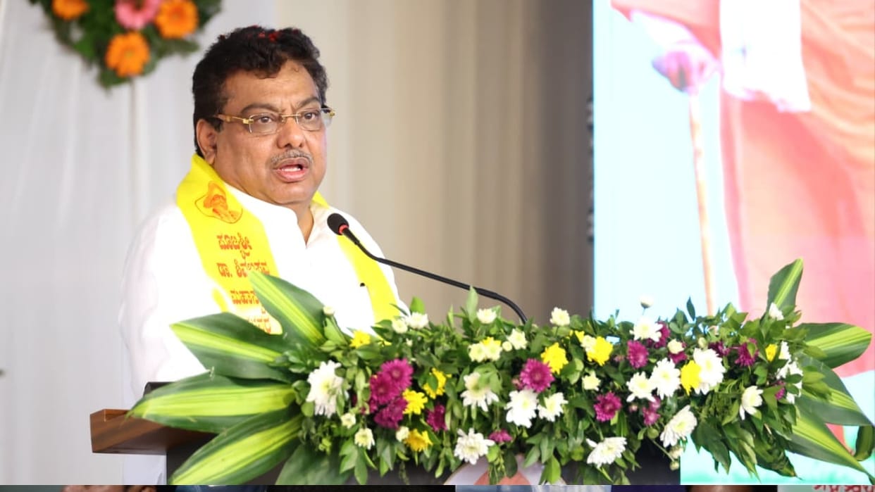 Karnataka bengaluru second airport feasibility study tender new international mb patil