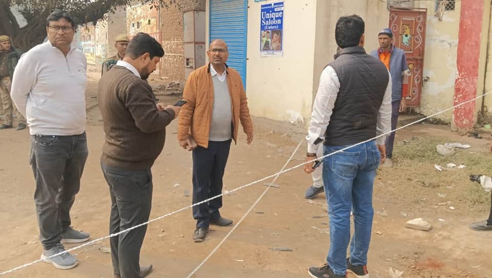 पाकबड़ा में रामलीला कमेटी की जमीन की पैमाइश