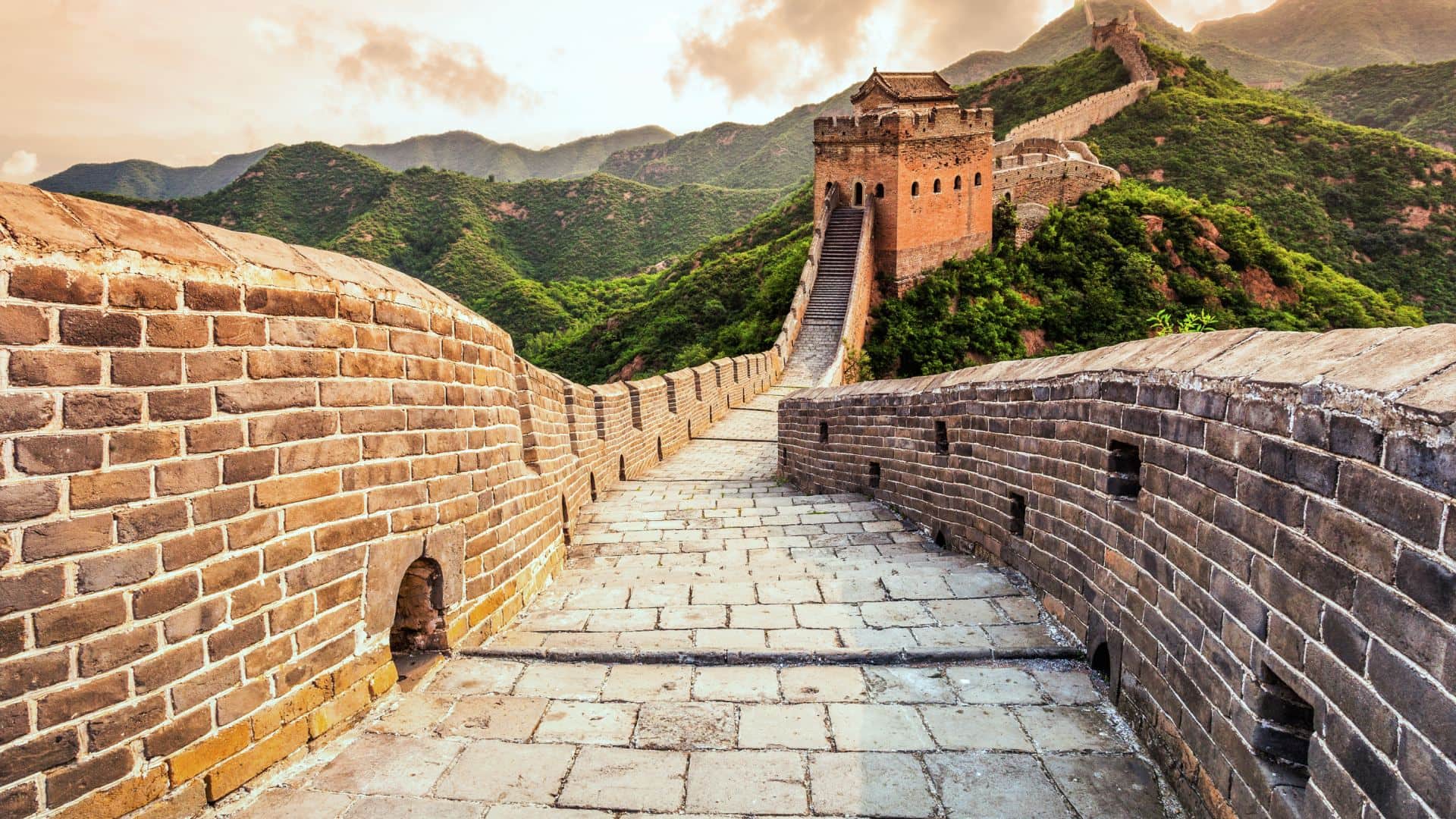 Why Is the Great Wall of China Called the World’s Largest Graveyard Hidden Facts secrets explained in Hindi