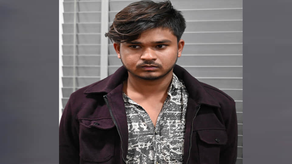 आरोपी ओम ठाकुर