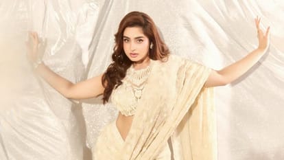 Dhurandhar Fame Ayesha Khan Warns Fans About Imposter Contacting People On WhatsApp Pretending To Be Her