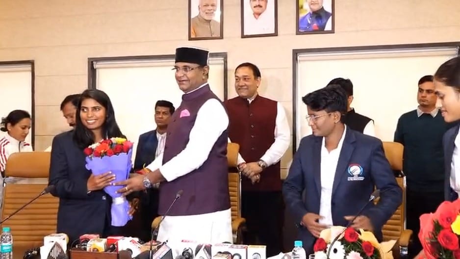 MP News: World champion daughters honored in Bhopal; Sports Minister says these players are a symbol of Madhya