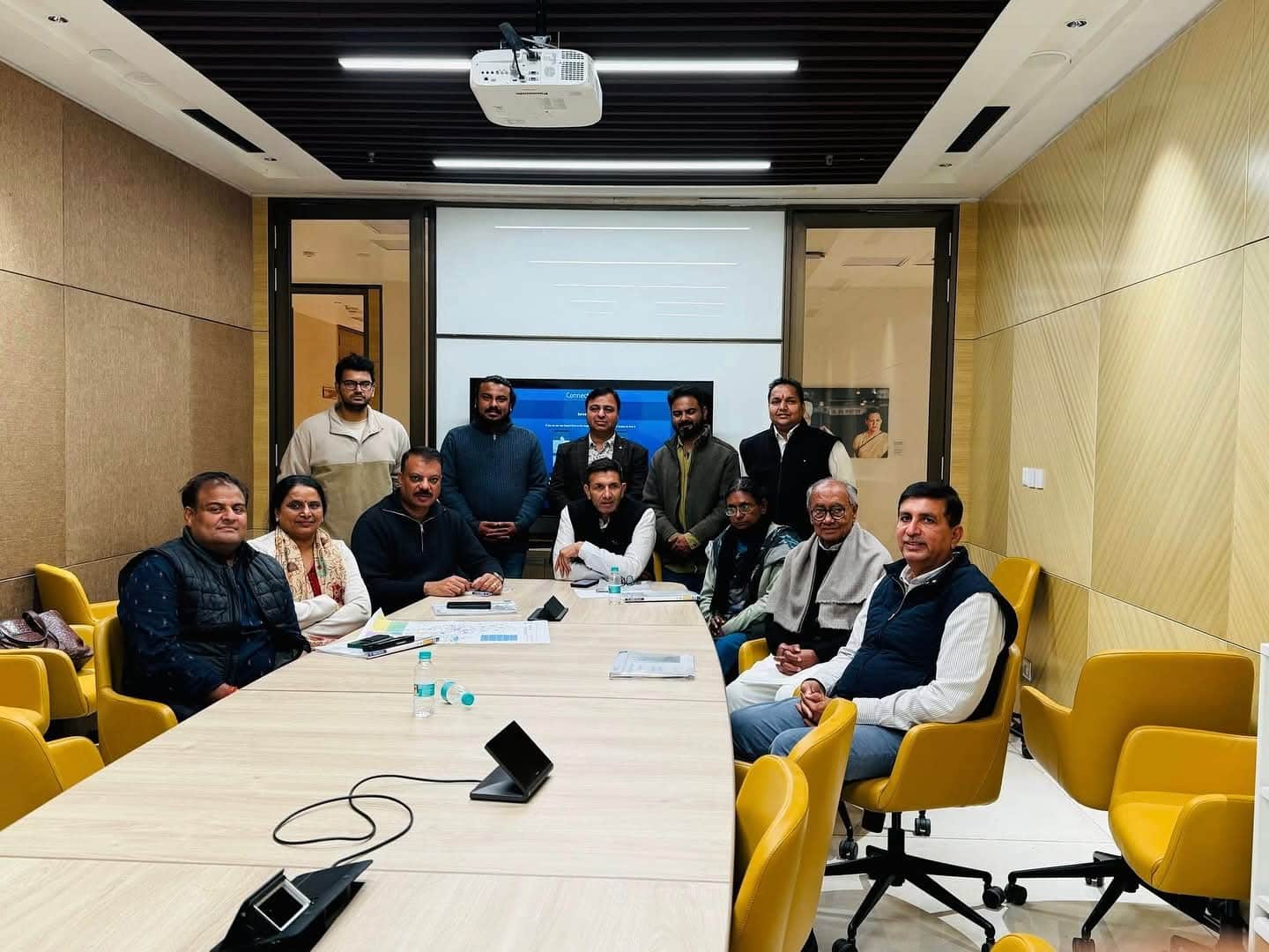 दिल्ली में बैठक