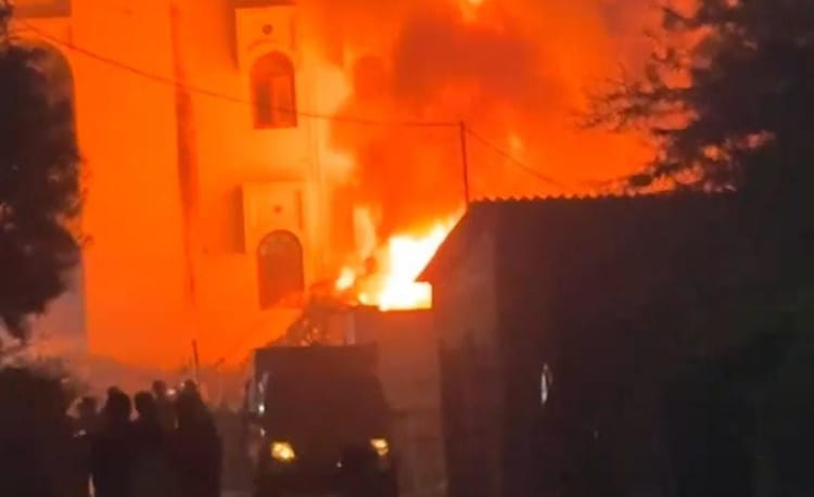 Bihar News: पटना में टेंट गोदाम में लगी भीषण आग, लाखों की संपत्ति जलकर खाक; इस कारण से हुआ था ऐसा