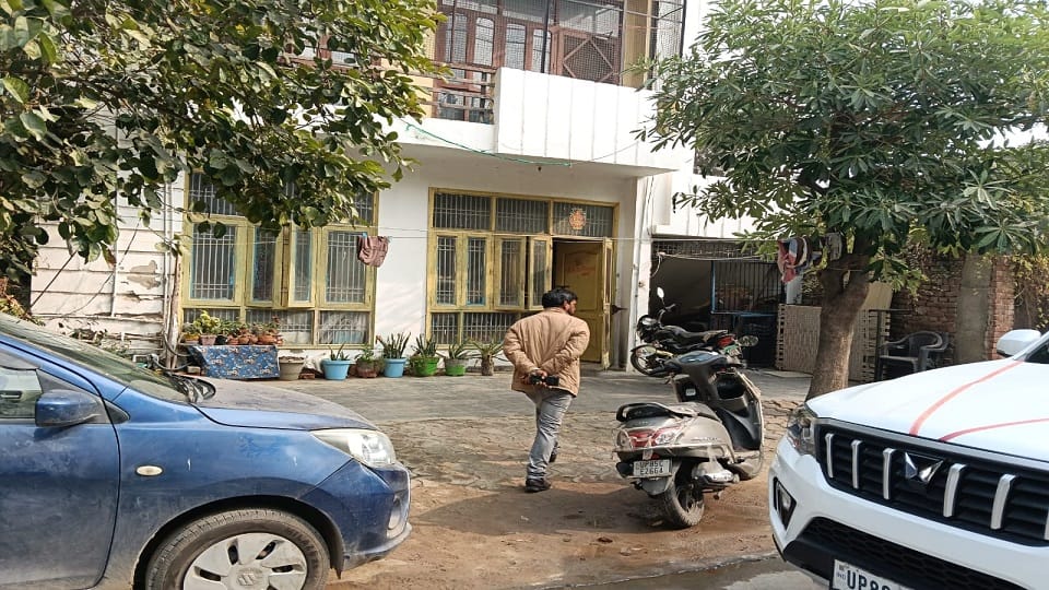 elderly man was shot dead in Mathura