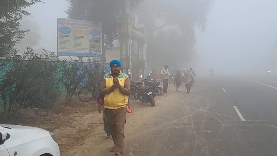 बठिंडा में छाया कोहरा।