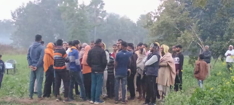 Bihar News:  लापता युवक का 16 दिन बाद झाड़ियों में मिला शव, ये जानकर परिजनों की भर आईं आंखें; क्या है असल वजह?