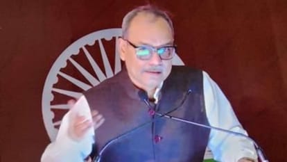 सेवानिवृत्त लेफ्टिनेंट जनरल दुष्यंत सिंह