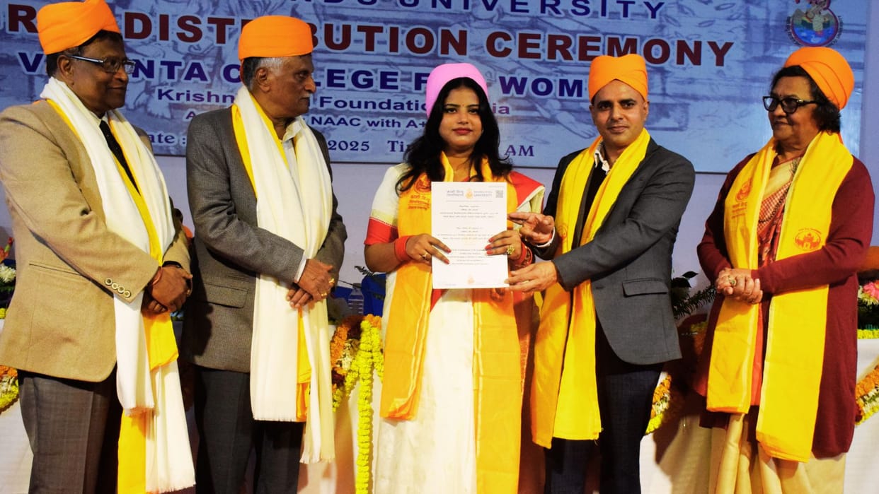 BHU Convocation On second day 400 gold medals eight thousand degrees were awarded
