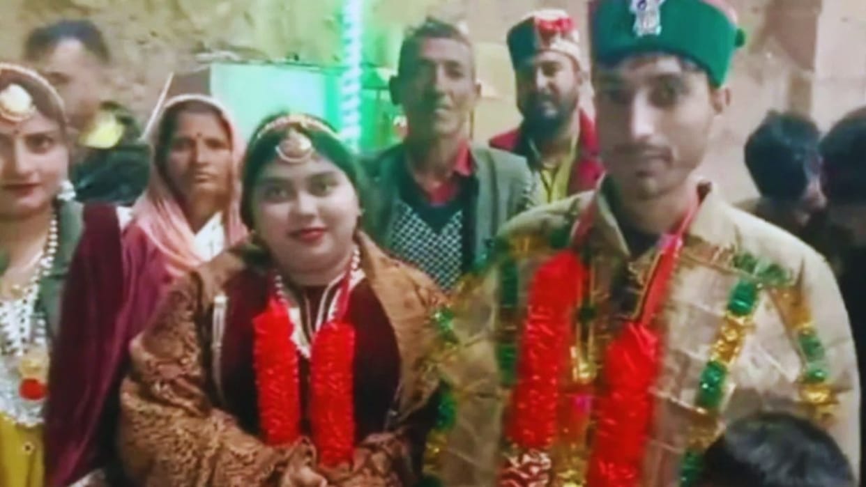 Himachal A woman from Bangladesh fell in love with Monu from Chamba district got married