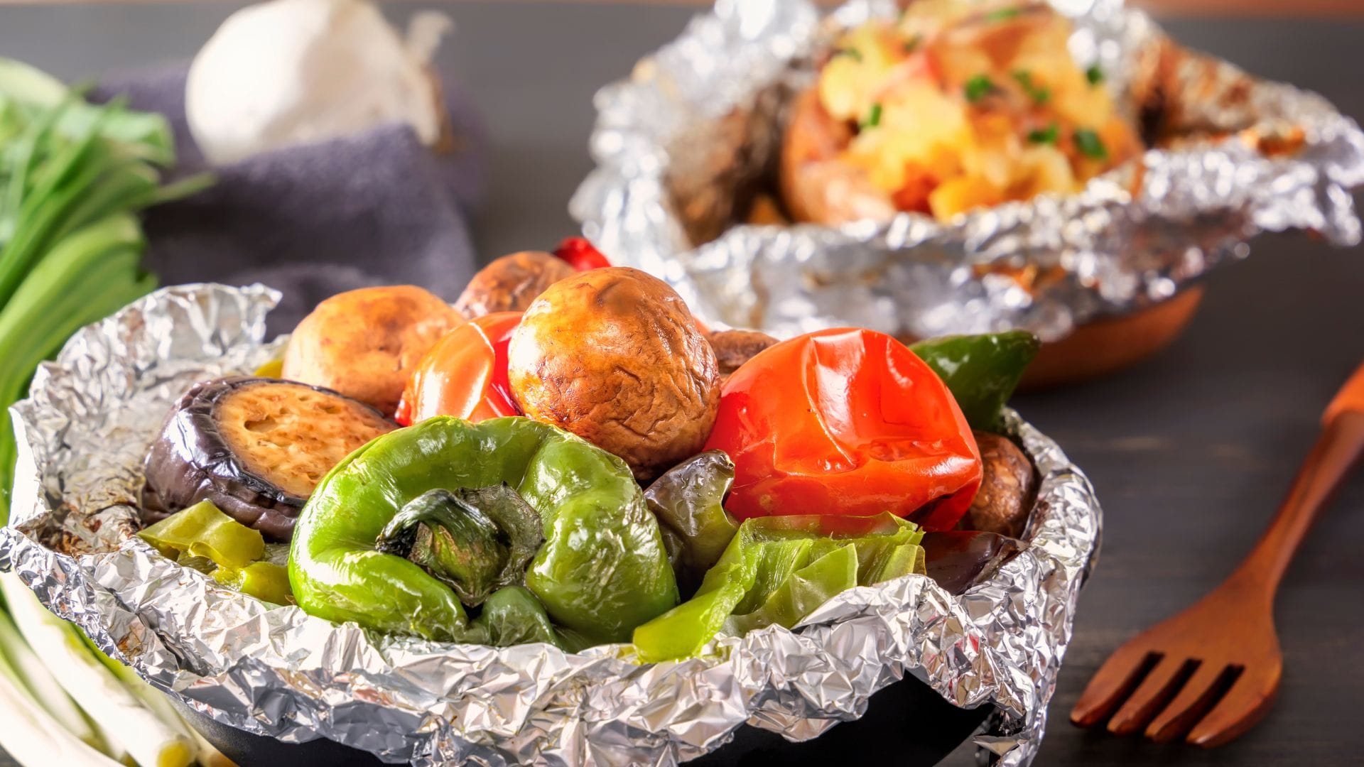 If you also pack food in aluminum foil, then definitely know its disadvantages