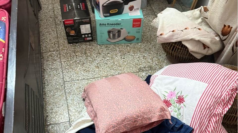 Dehradun Crime Theft at lawyer house Thieves stole quilts and mattresses from  bathroom even removed taps