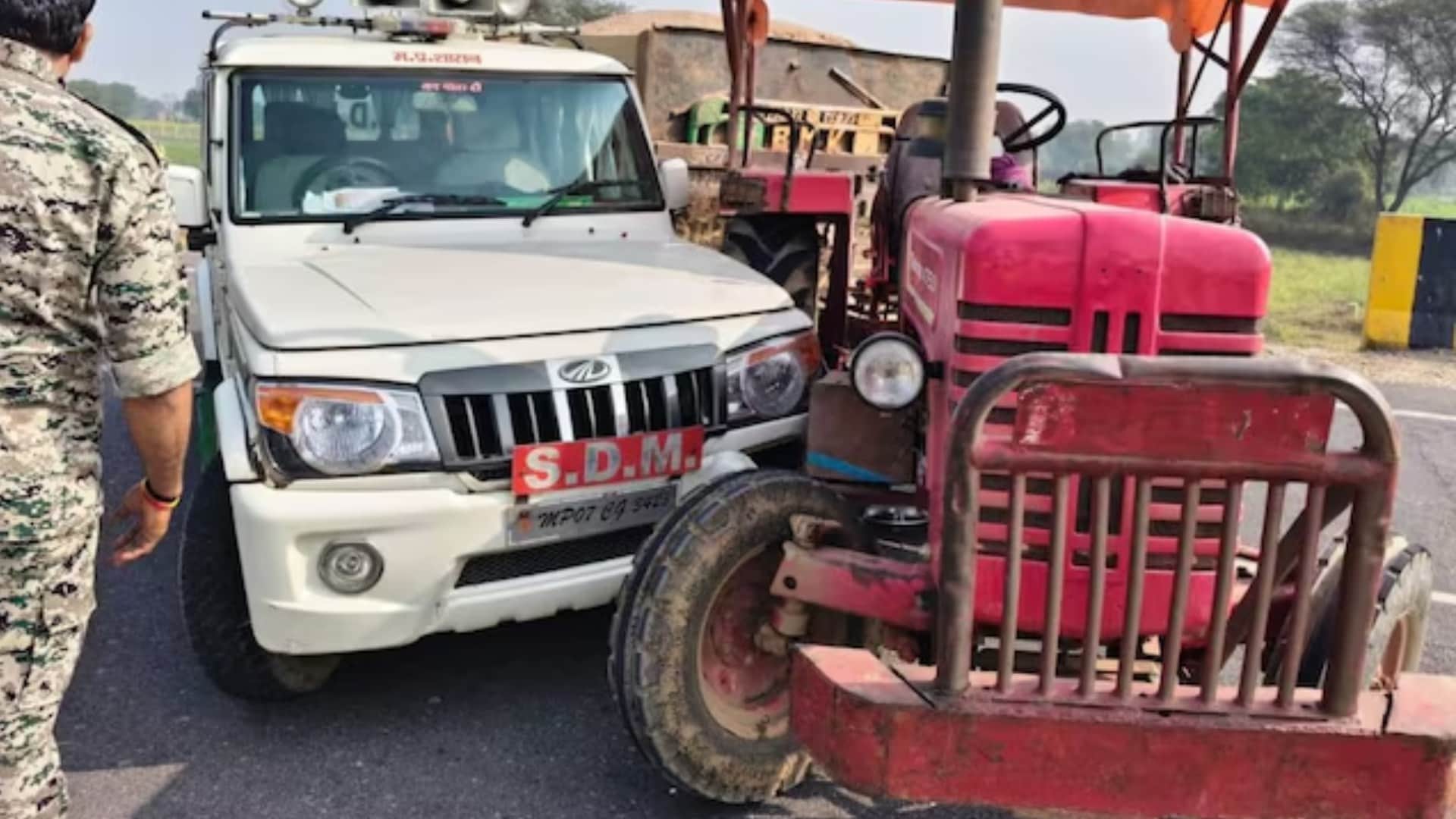 भिंड में एसडीएम के वाहन को रेत माफिया ने टक्कर मार दी