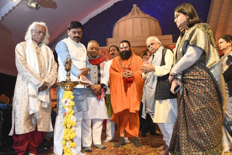 MP News: तानसेन की धरती पर सुरों का उत्सव, 101वें तानसेन समारोह का सीएम ने किया शुभारंभ,दिग्गज कलाकार सम्मानित