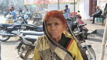 Jhansi: Bike-riding miscreants snatched bracelet from an elderly man.