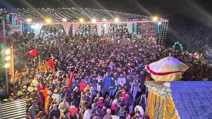 Sirmour Pashmi village huge crowd of devotees gathered Chalda Mahasu was enshrined in the temple