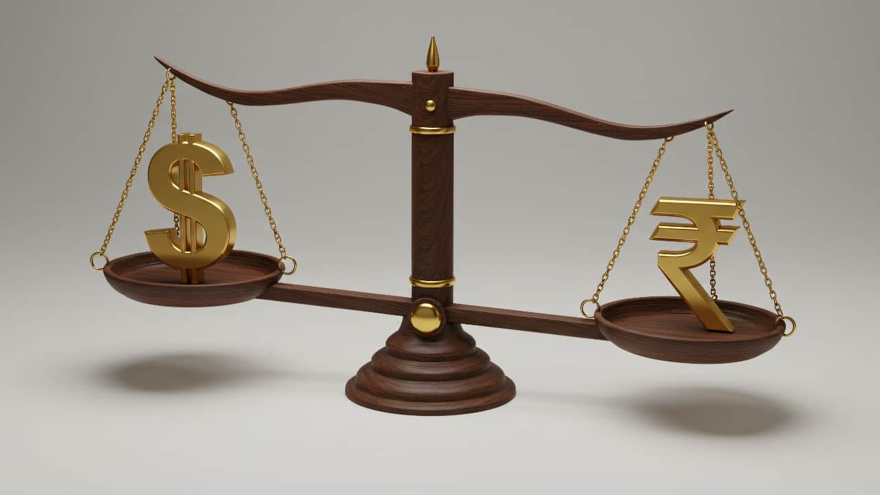 डॉलर बनाम रुपया