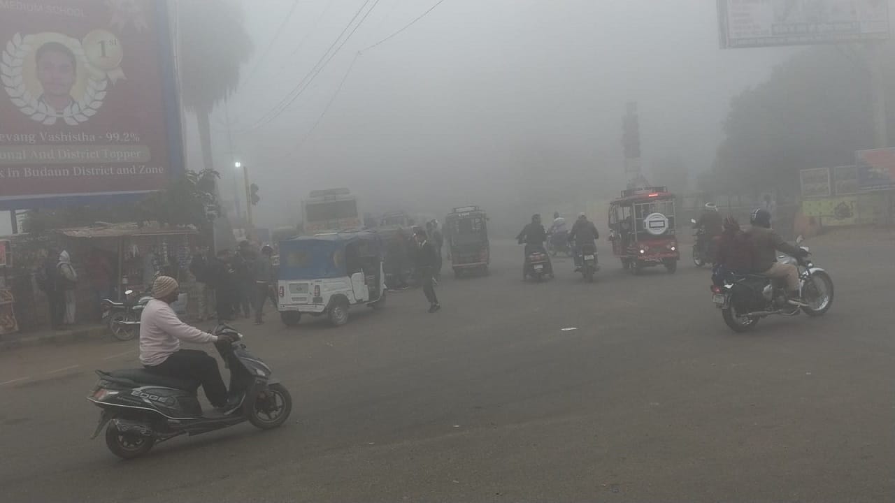 Dense fog in Bareilly and other district visibility is zero