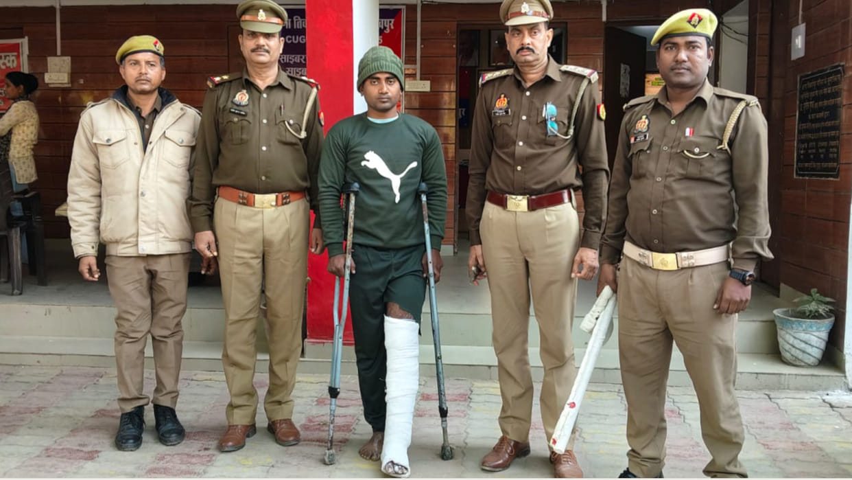 Bittu, the main accused in the Ambuj murder case, has been arrested; an axe and a stick have been recovered.