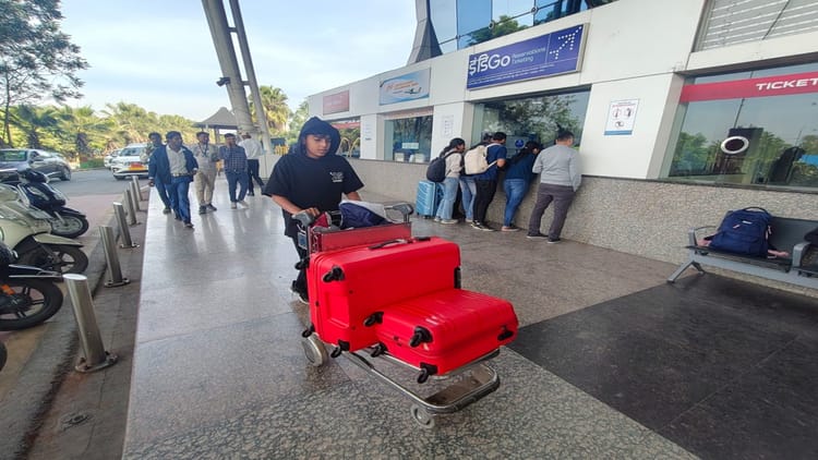 Indore: इंदौर से दिल्ली जाने वाली एयर इंडिया की उड़ान निरस्त, सुबह आए मैसेज