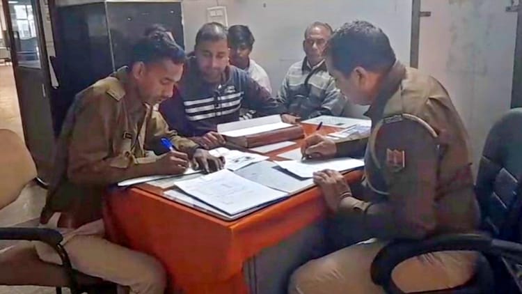 Jhalawar News: बाइक सवार किराना सप्लायर को अज्ञात वाहन ने कुचला, इलाज के दौरान तोड़ा दम; परिजनों में कोहराम