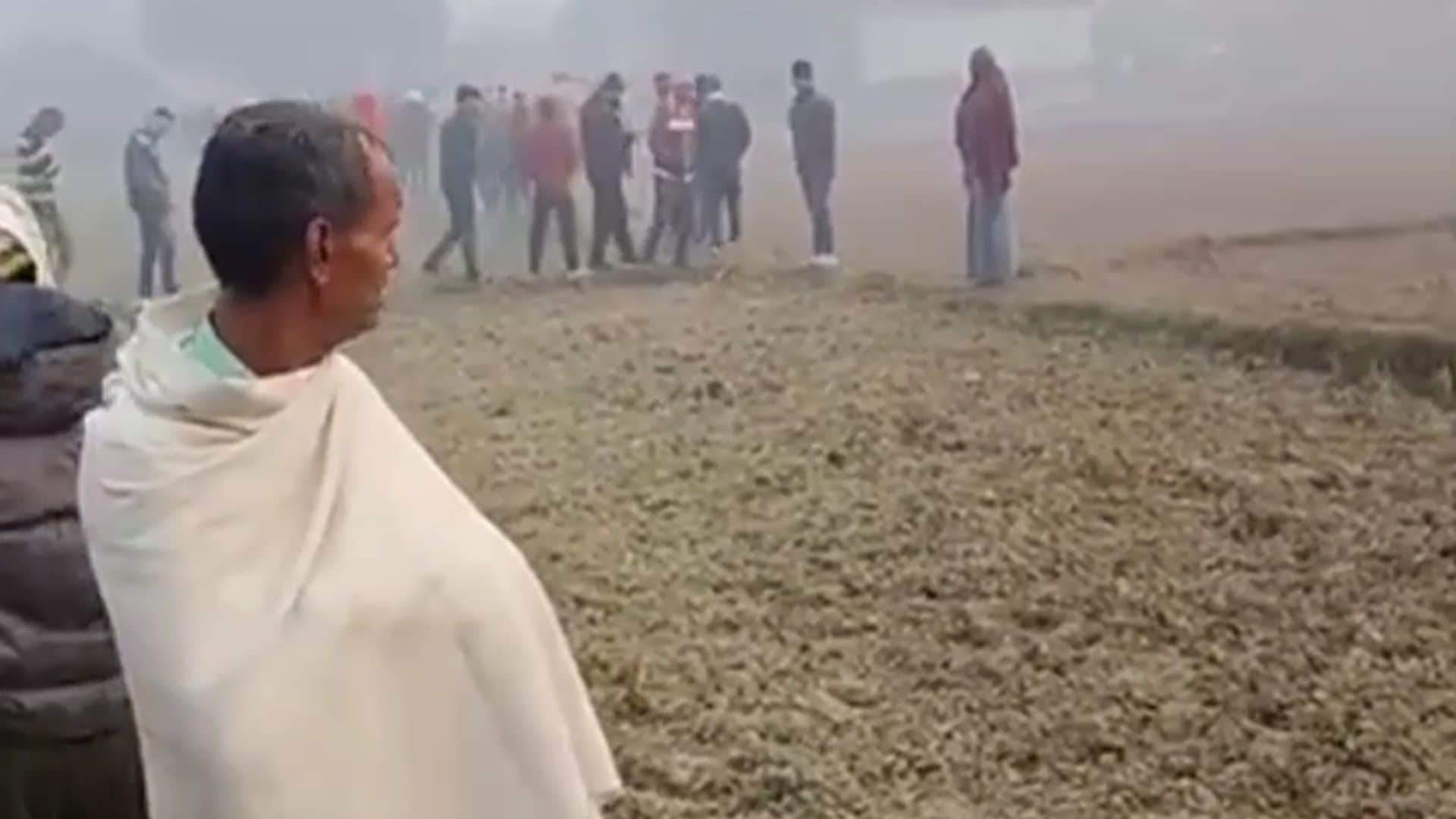 मौके पर जुटे लोग