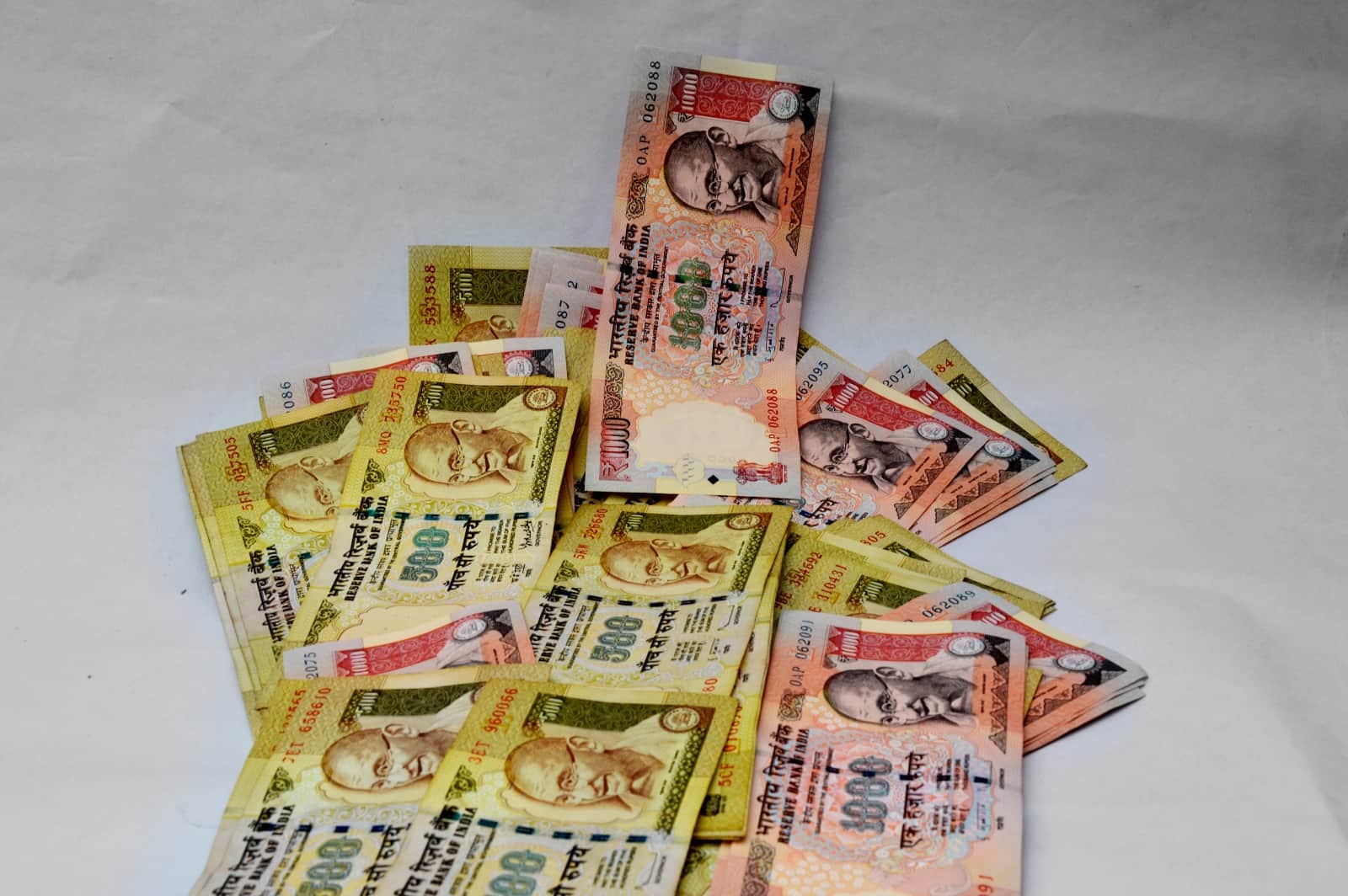 क्या 500 और 1000 रुपये के नोट अभी भी बदले जा सकते हैं?