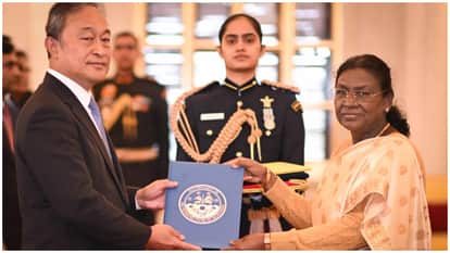 राष्ट्रपति ने स्वीकार किए परिचय पत्र