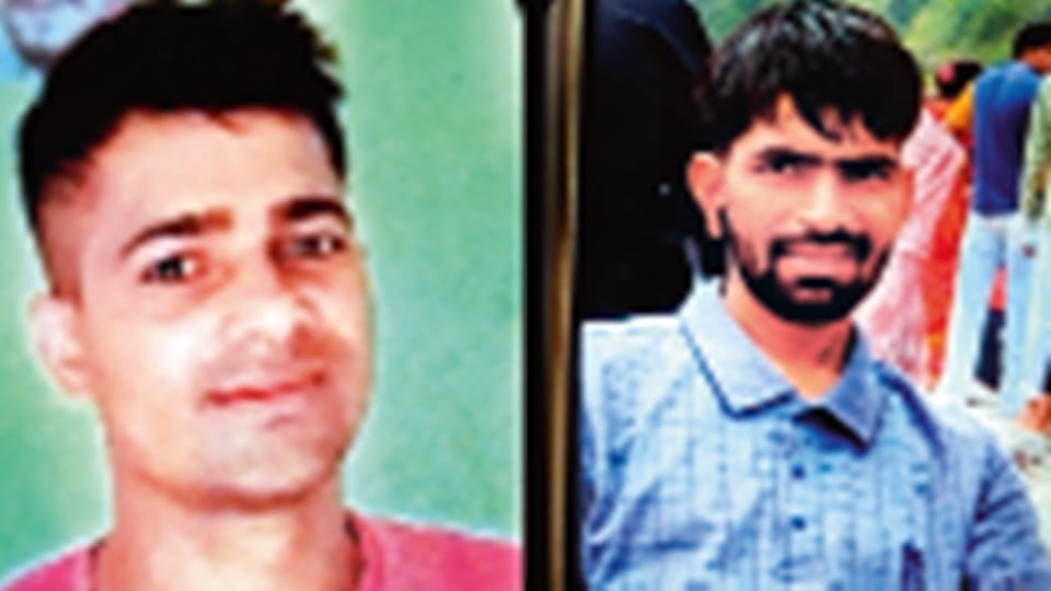 Moradabad: Two youths died after being hit by a tractor-trolley