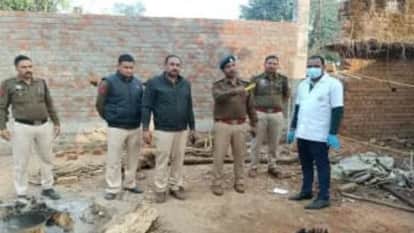 dead body of 52 year old Ramjatan Panika found outside house in Surajpur