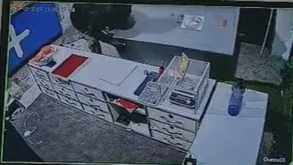 सीसीटीवी में कैद हुई वारदात