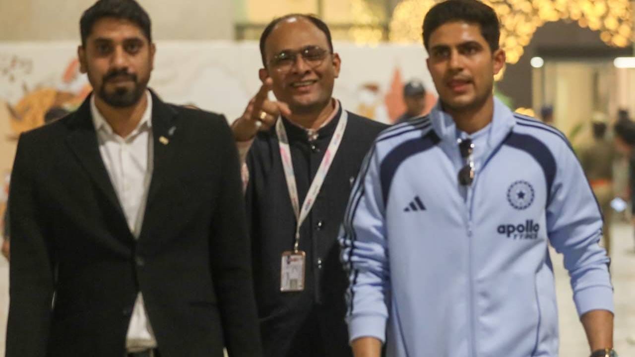 UP: Indian team arrives in Lucknow, players seen busy on phones; T20 match against South Africa is on De