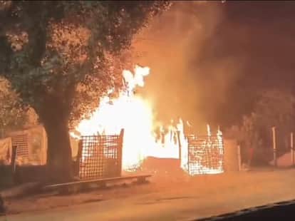Bihar News: Anti social elements set fire to three shops in Vaishali