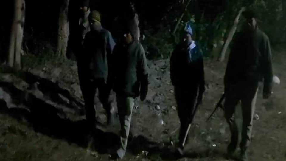 वन विभाग के अधिकारी