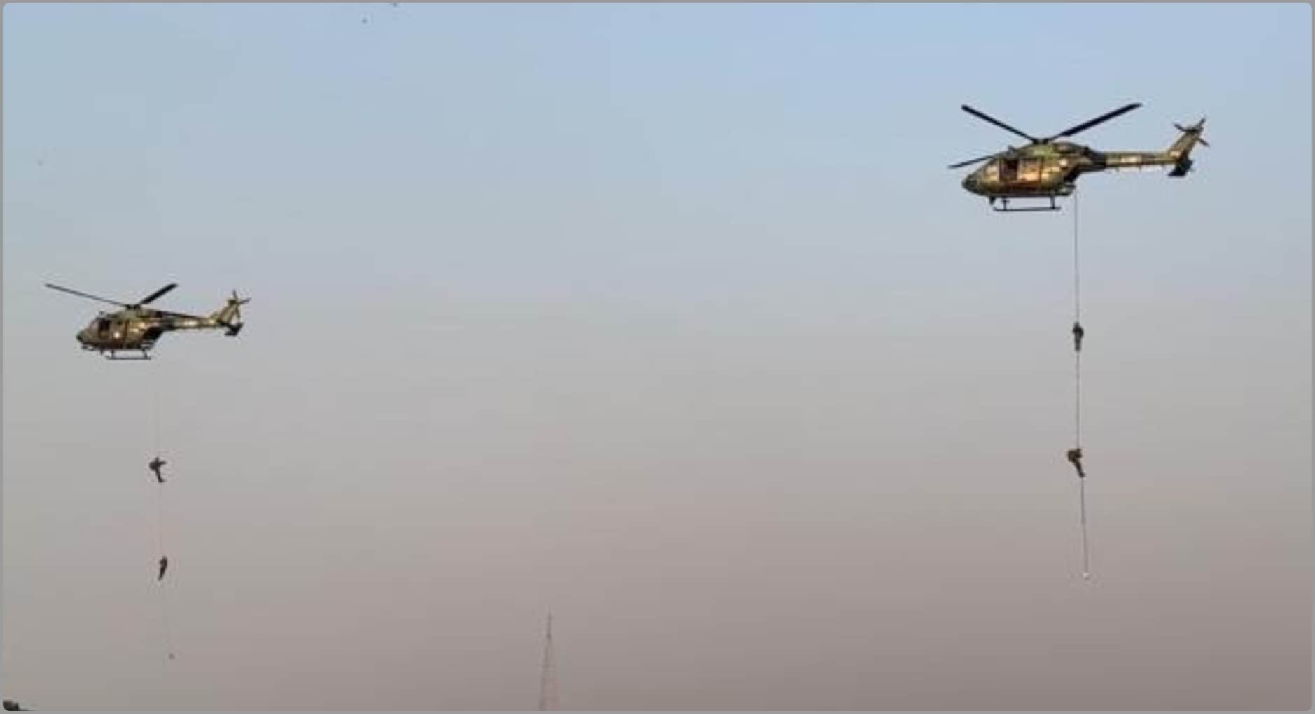 Vijay Diwas 2025: On the eve of Vijay Diwas, bravehearts performed amazing stunts, mesmerizing the audience